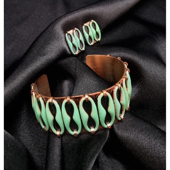 Vintage MATISSE Signed Copper & Green Enamel Cuff Bracelet & Earrings Set - Picture 2 of 7